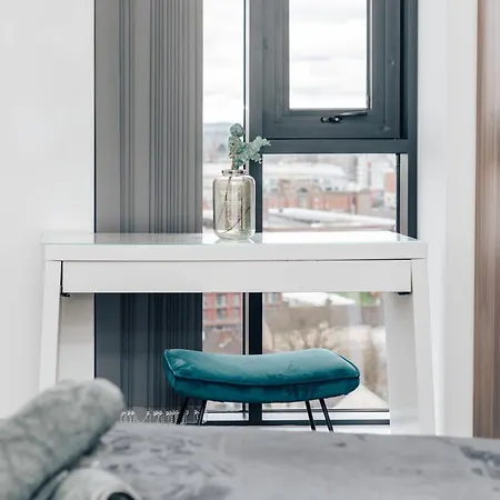 Apartment Luxury 2 Bedroom Apartment, Broad Street *